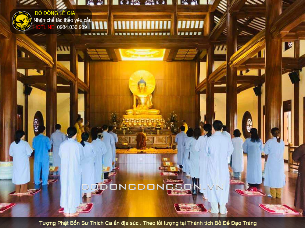 Tượng Phật Bổn Sư Thích Ca ấn địa xúc