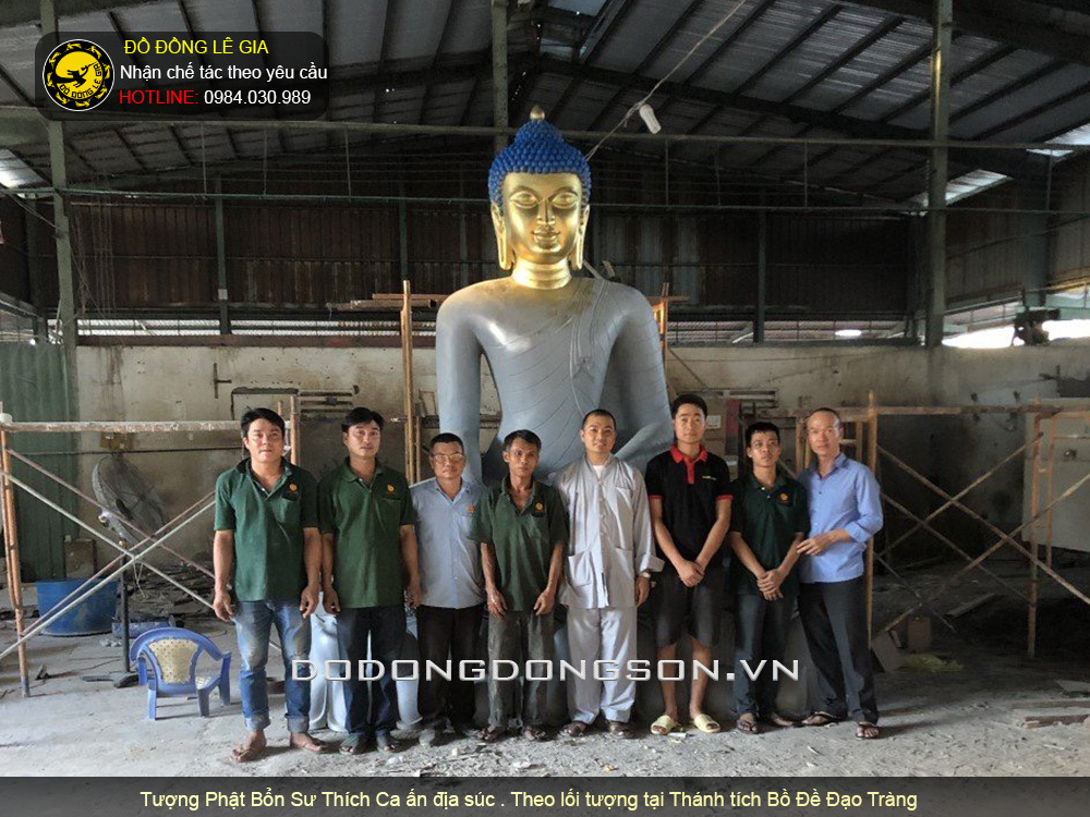 Tượng Phật Bổn Sư Thích Ca ấn địa xúc