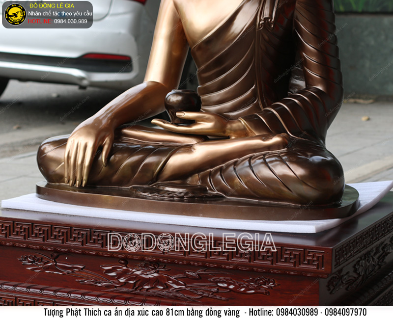 Tượng Phật Thích Ca ấn địa xúc cao 81cm bằng đồng vàng