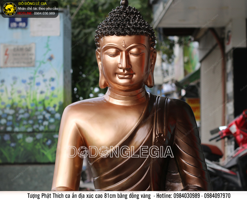 Tượng Phật Thích Ca ấn địa xúc cao 81cm bằng đồng vàng