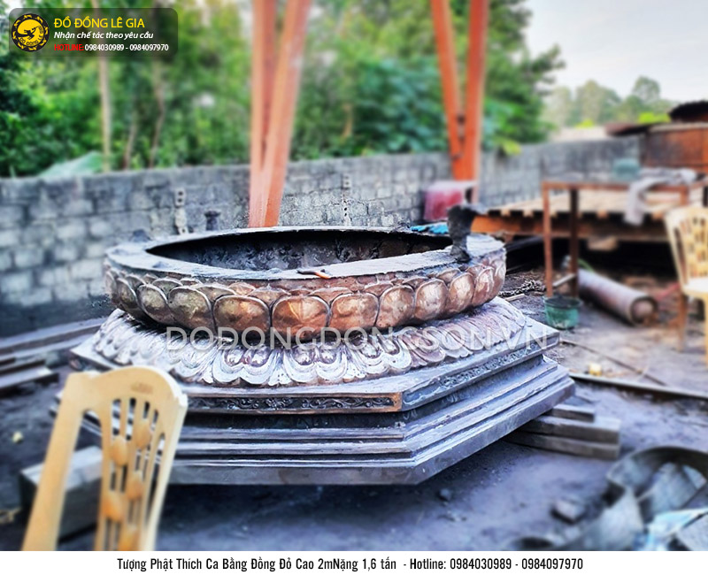 Đúc tượng Thích Ca cao 2m bằng đồng đỏ