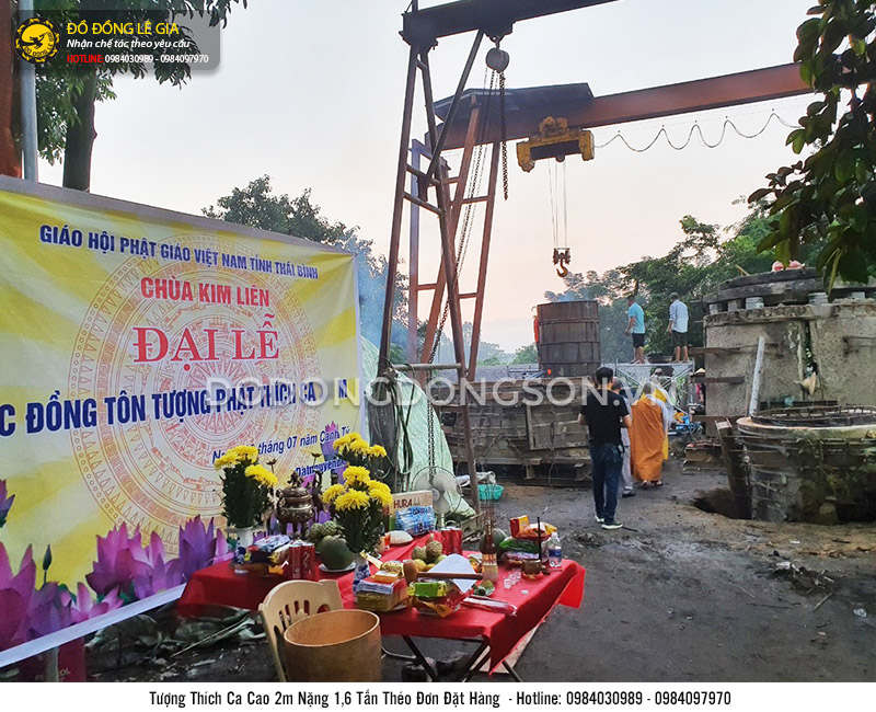 Đúc tượng Thích Ca cao 2m bằng đồng đỏ