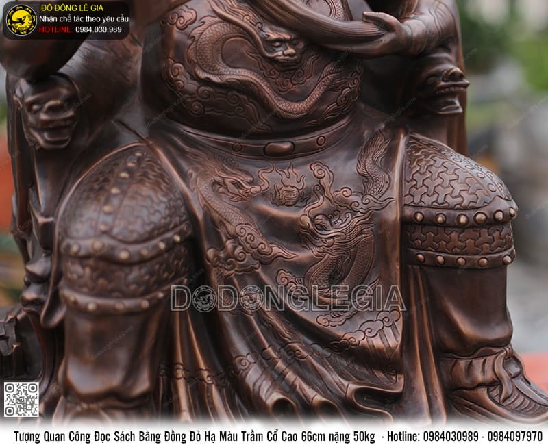 Tượng Quan Công Đọc Sách màu trầm cổ cao 66cm