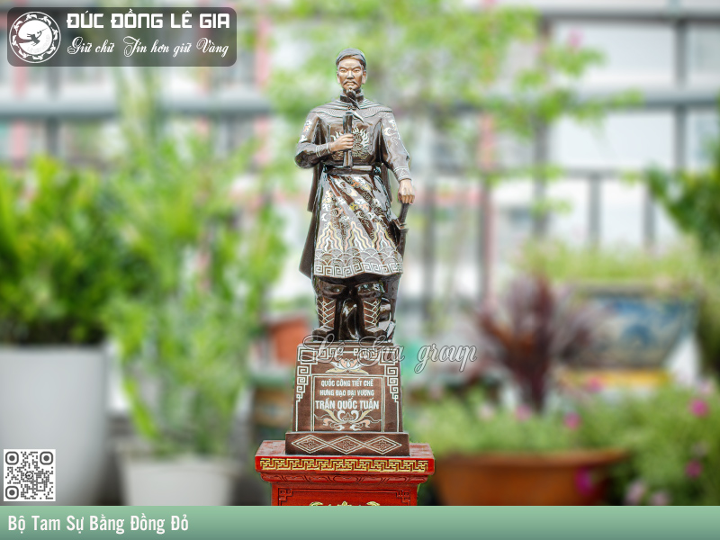 Tượng Trần Hưng Đạo cao 81cm bằng đồng đỏ khảm tam khí