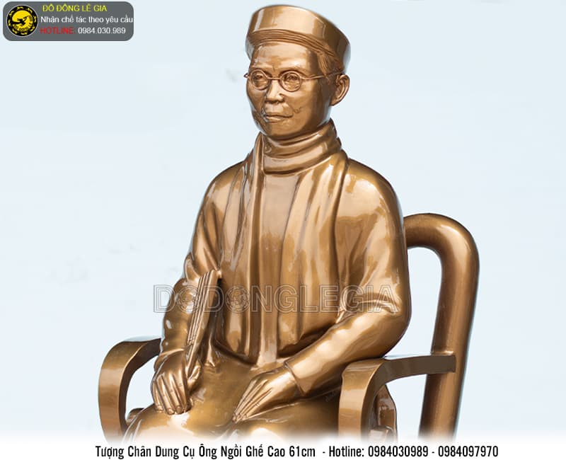 Tượng Chân Dung Cụ Ông Ngồi Ghế bằng đồng đỏ cao 61cm