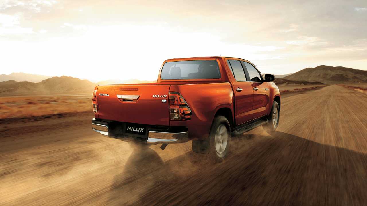 mua xe hilux tại toyota từ sơn