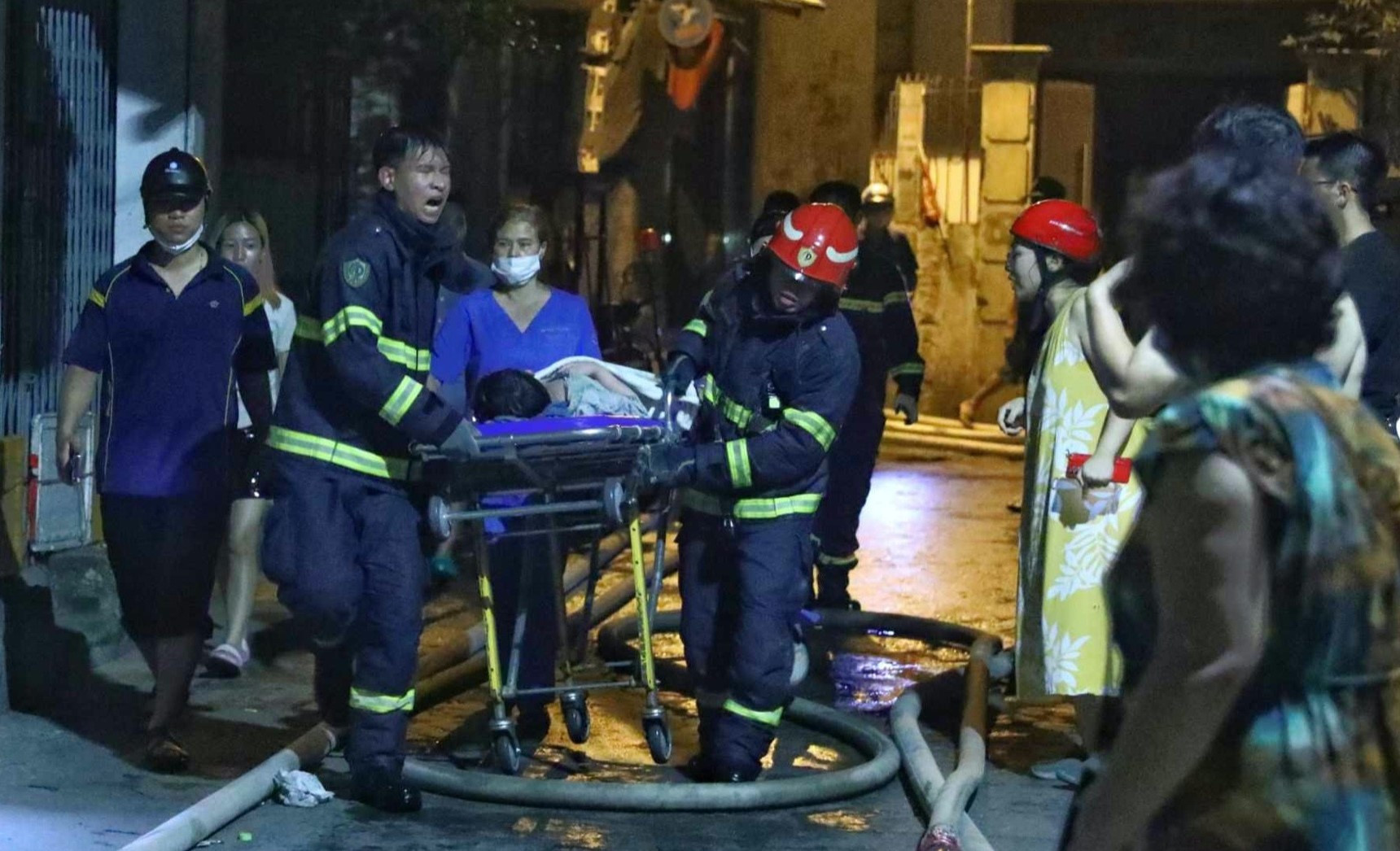 Ai là người phải bồi thường cho các nạn nhân trong vụ cháy chung cư mini?