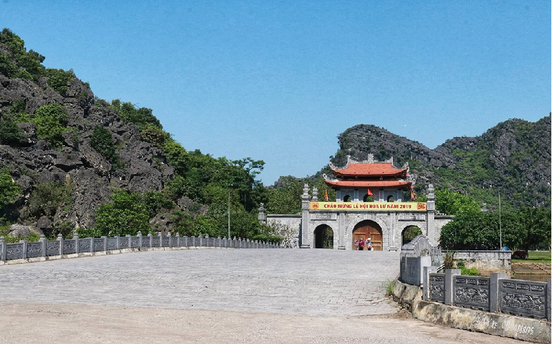 BÁI ĐÍNH - CỐ ĐÔ HOA LƯ - ĐỀN ĐỒNG BẰNG 1 NGÀY