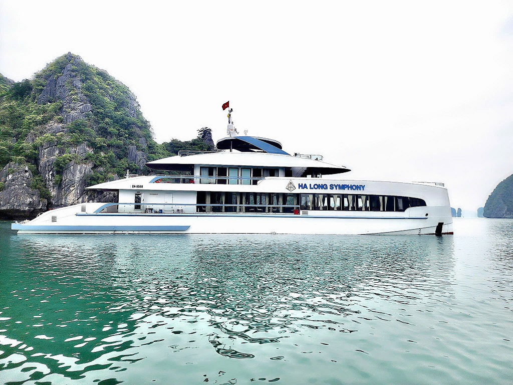 20 COMBO HẠ LONG QUỸ LỄ 30/4 - 1/5 ĂN TỐI + NGẮM PHÁO HOA TRÊN DU THUYỀN