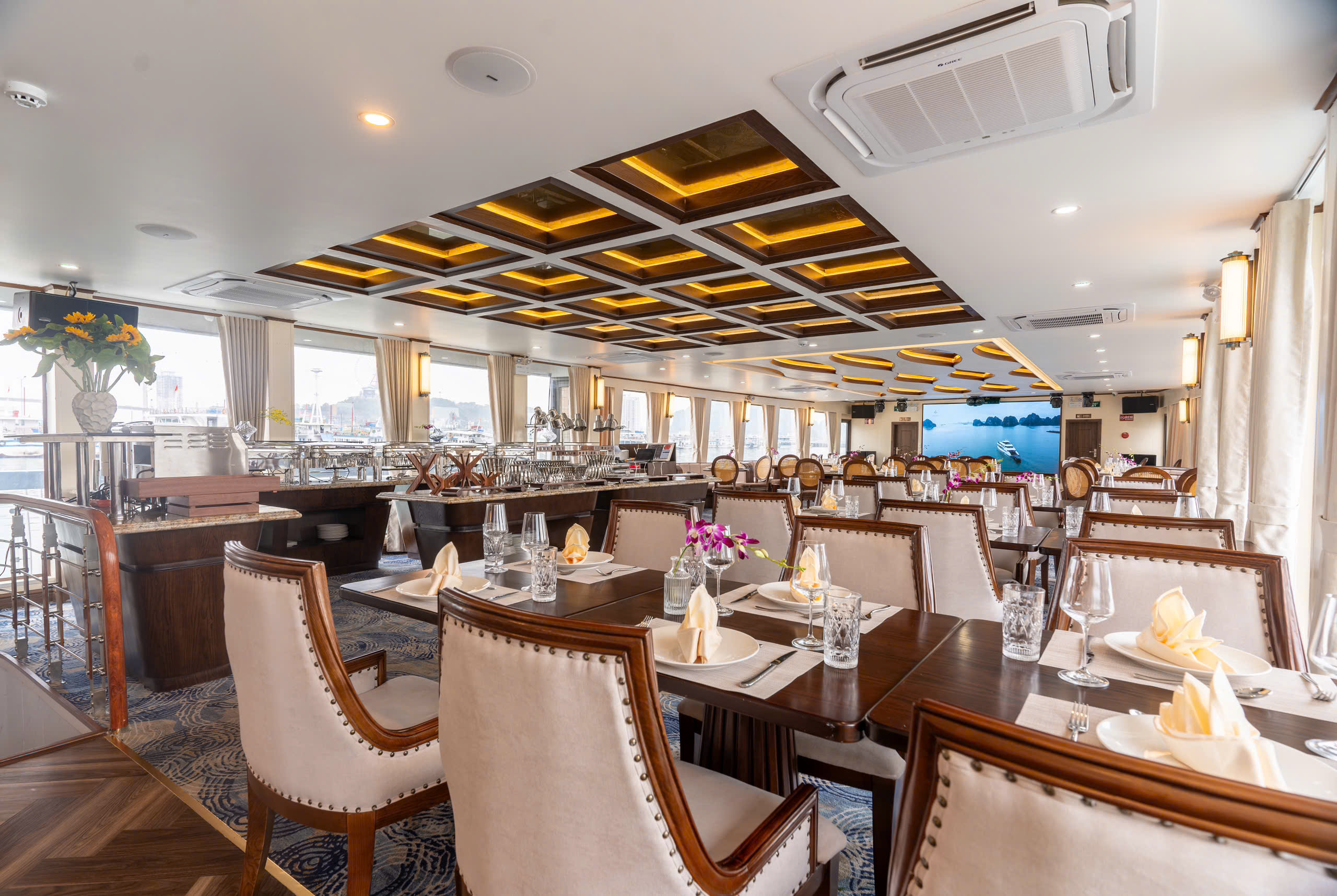 20 COMBO HẠ LONG QUỸ LỄ 30/4 - 1/5 ĂN TỐI + NGẮM PHÁO HOA TRÊN DU THUYỀN