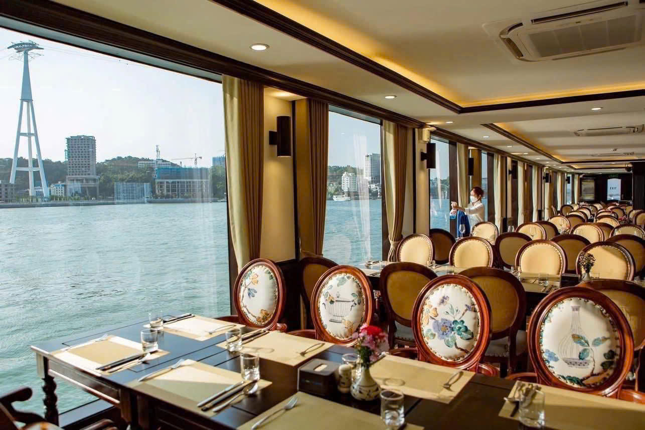 COMBO SOLEIL HẠ LONG 5* + DU THUYỀN SEA OCTOPUS 5*