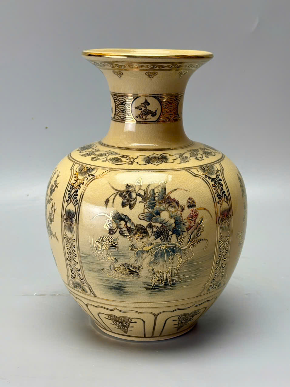 Bình Bảo Châu Cao 28cm tứ cảnh Gốm chu Đậu Vẽ Vàng 24k