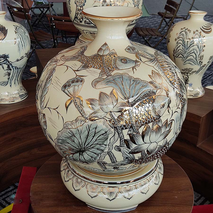binh-cuu-ngu-hoa-sen-dap-noi-h45-gom-chu-dau-2