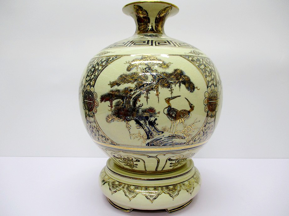 binh-hut-loc-chu-nhan-gom-chu-dau-ve-vang-kim-3