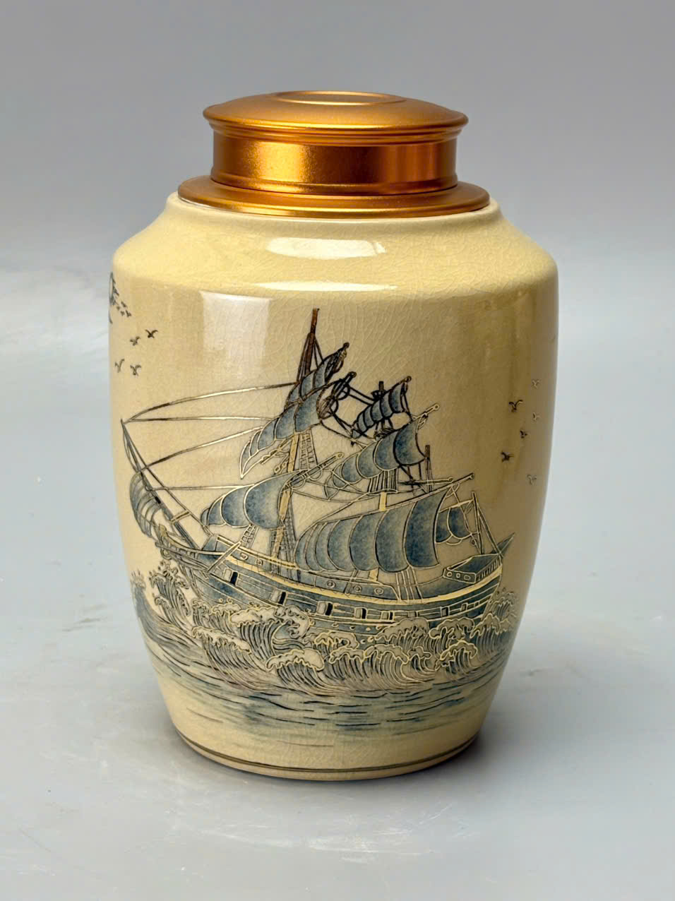 Hũ Trà Hoạ Tiết Thuận Buồm Xuôi Gió Cao 18cm Gốm Chu Đậu Vẽ Vàng