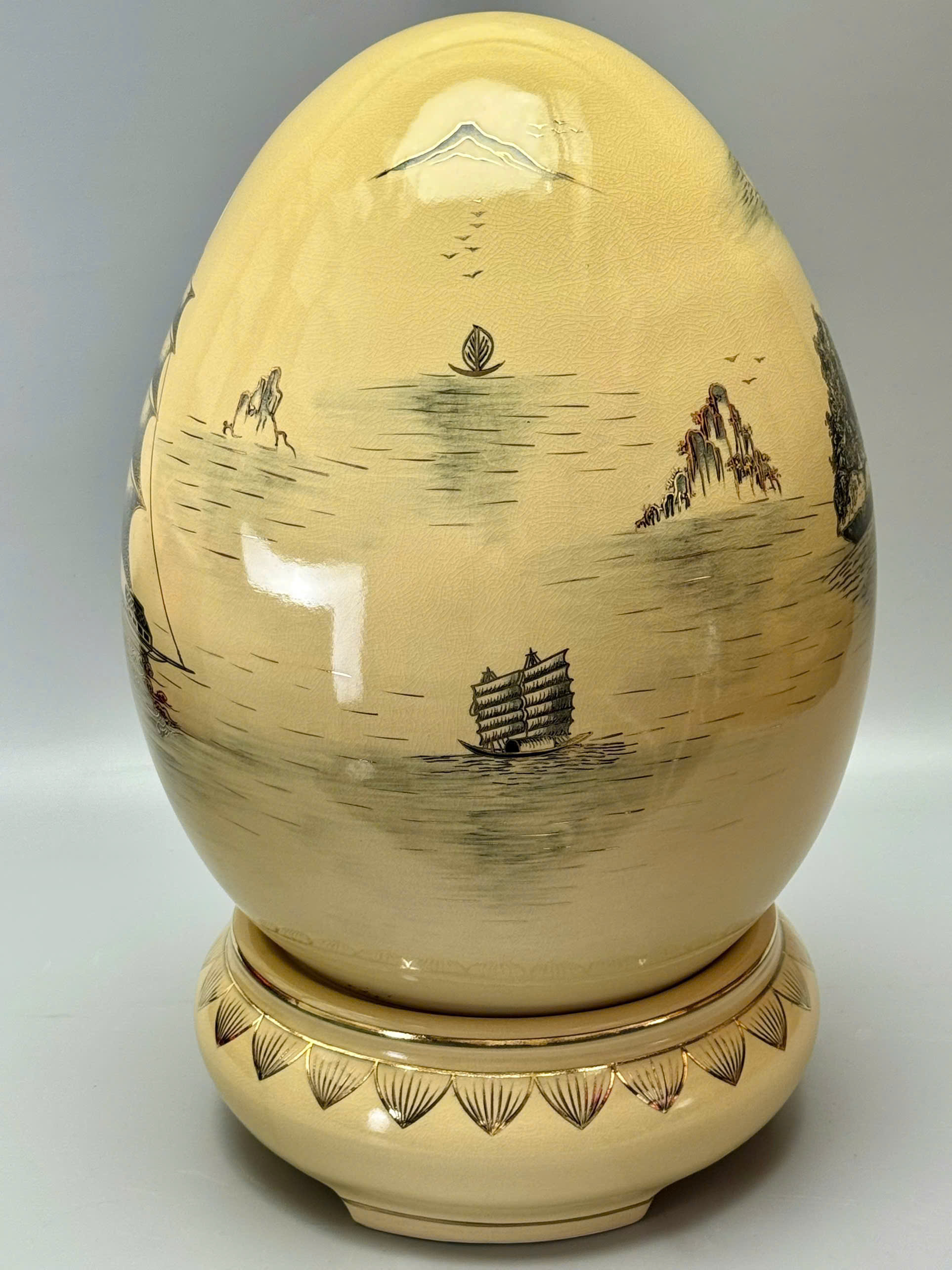 Trứng tài lộc cao 55cm gốm Chu Đậu vẽ vàng 24k