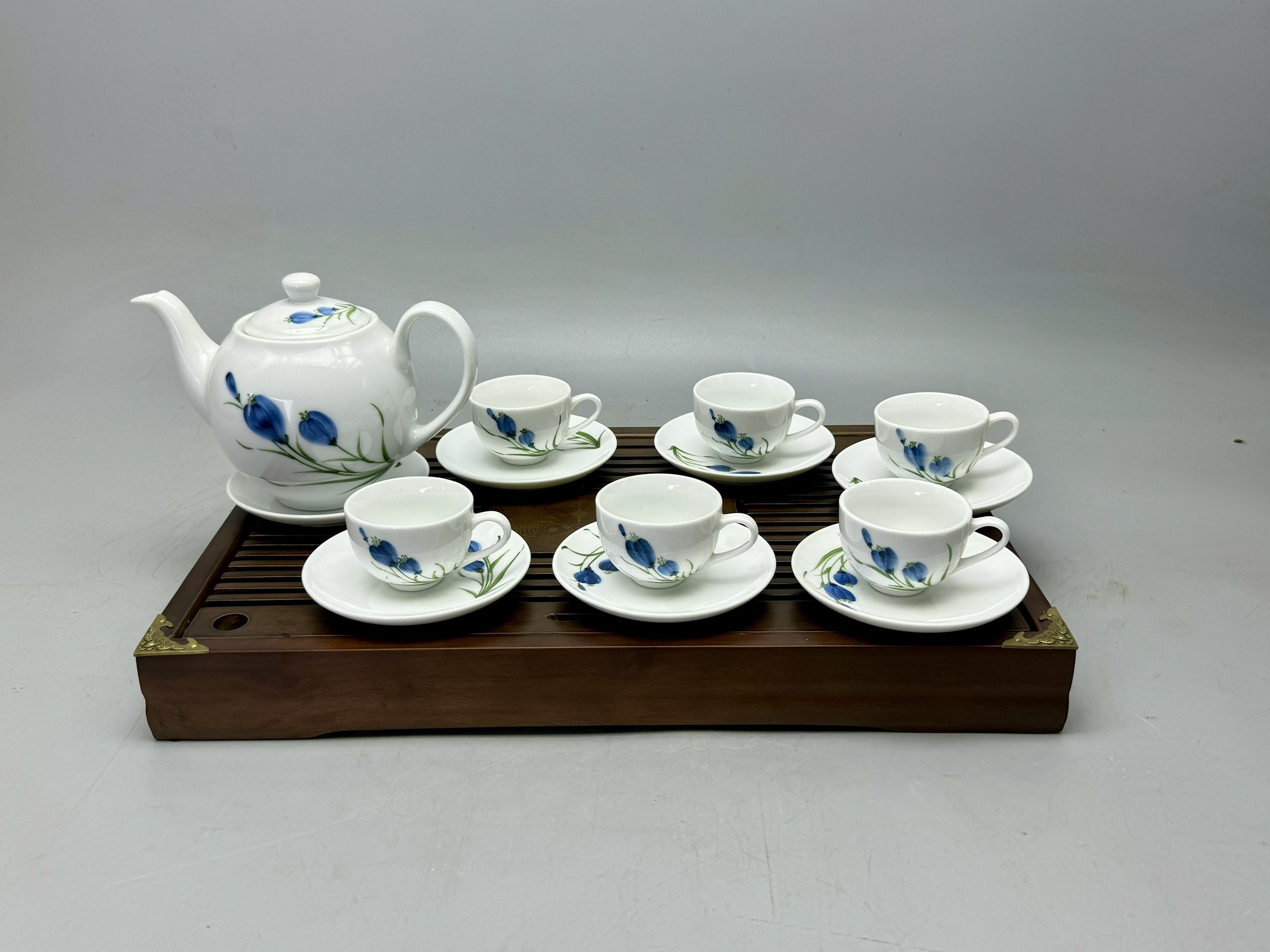 Bộ ấm chén hoa tuylip gốm chu đậu truyền thống