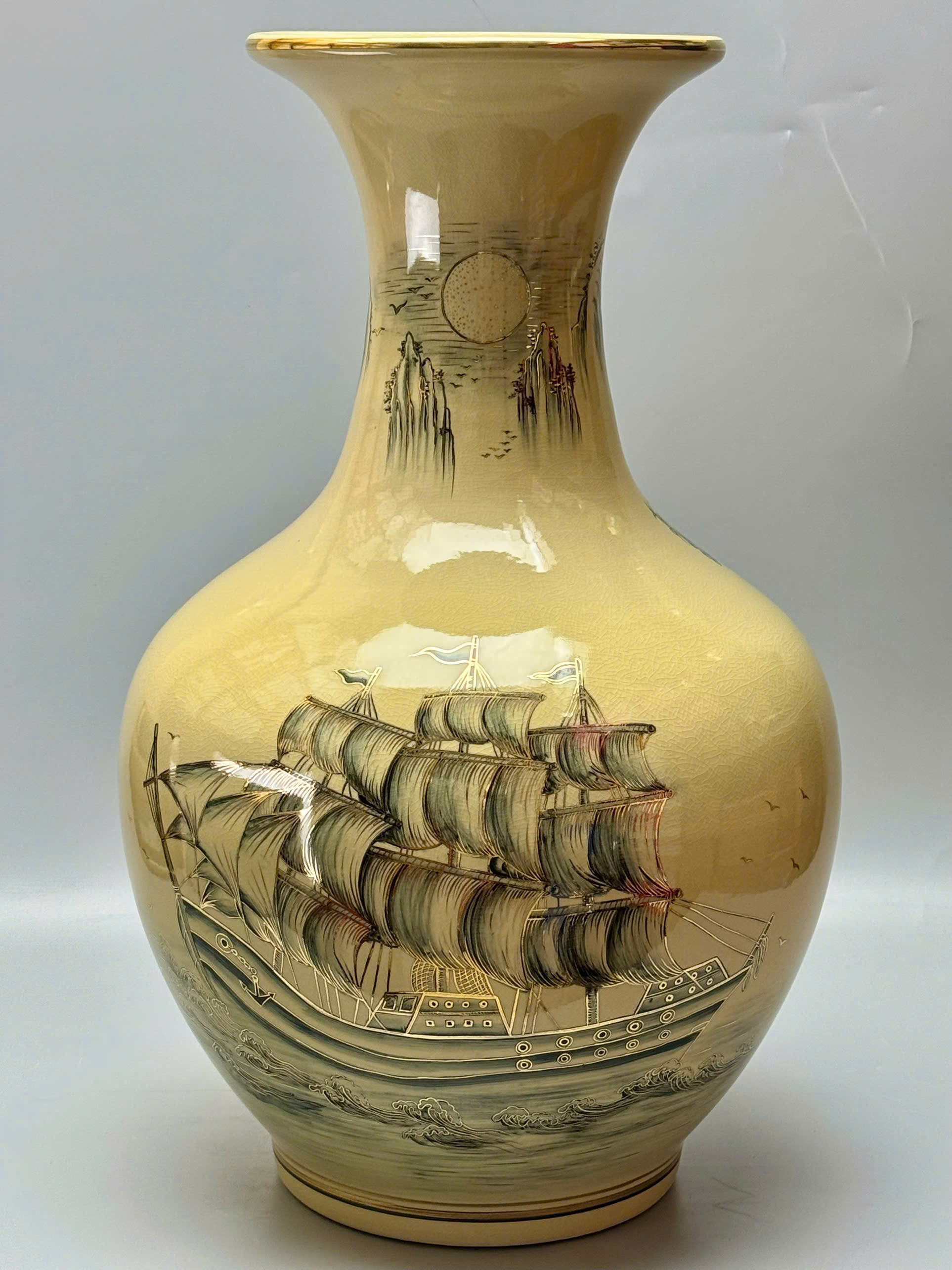 Bình phú quý thuận buồm xuôi gió cao H65 gốm Chu Đậu vẽ vàng 24k