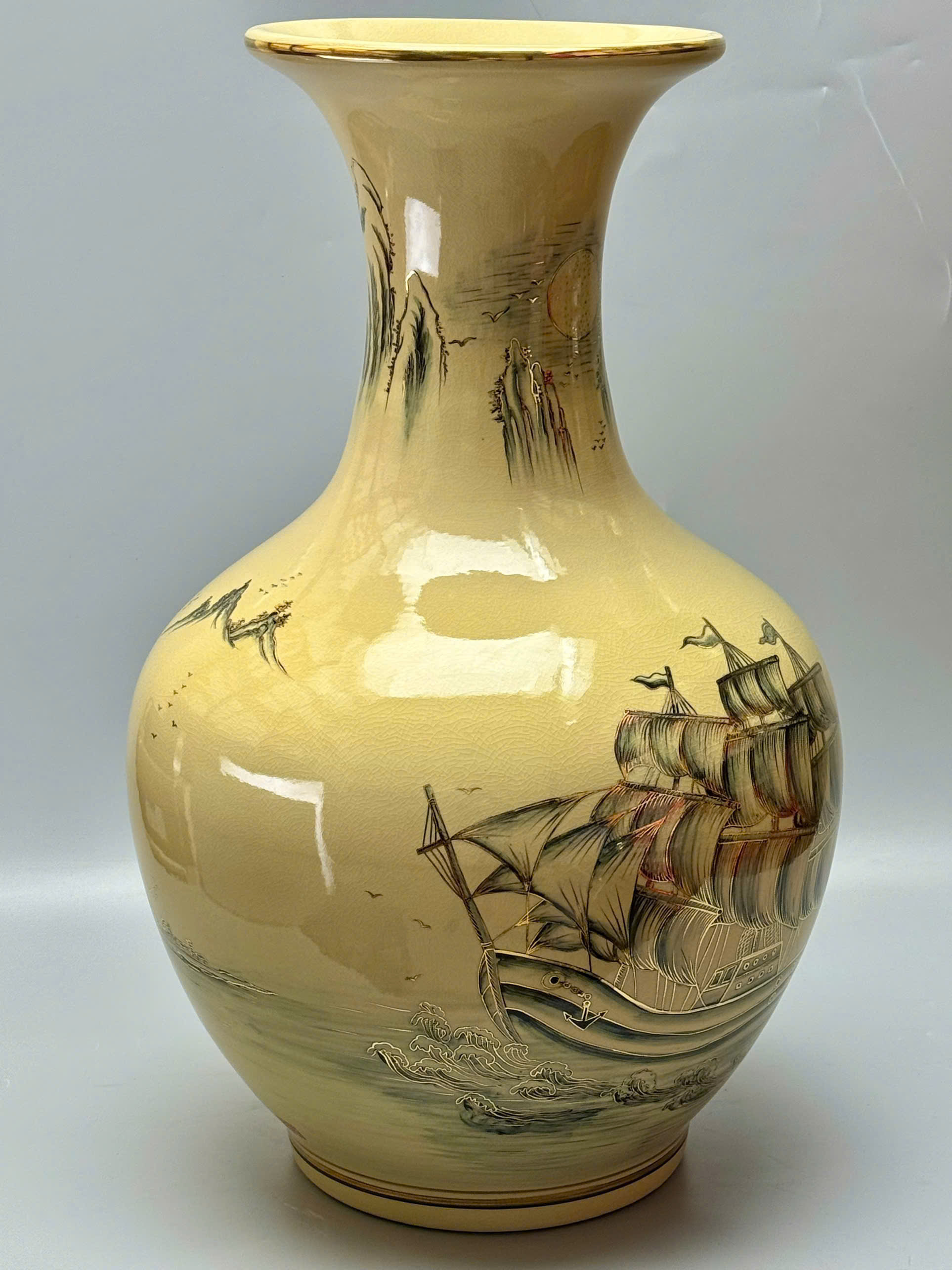 Bình phú quý thuận buồm xuôi gió cao H65 gốm Chu Đậu vẽ vàng 24k