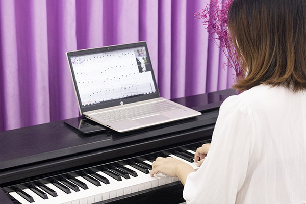 HỌC ĐÀN PIANO ONLINE BAO LÂU CHƠI ĐƯỢC TỐT CHO NGƯỜI MỚI