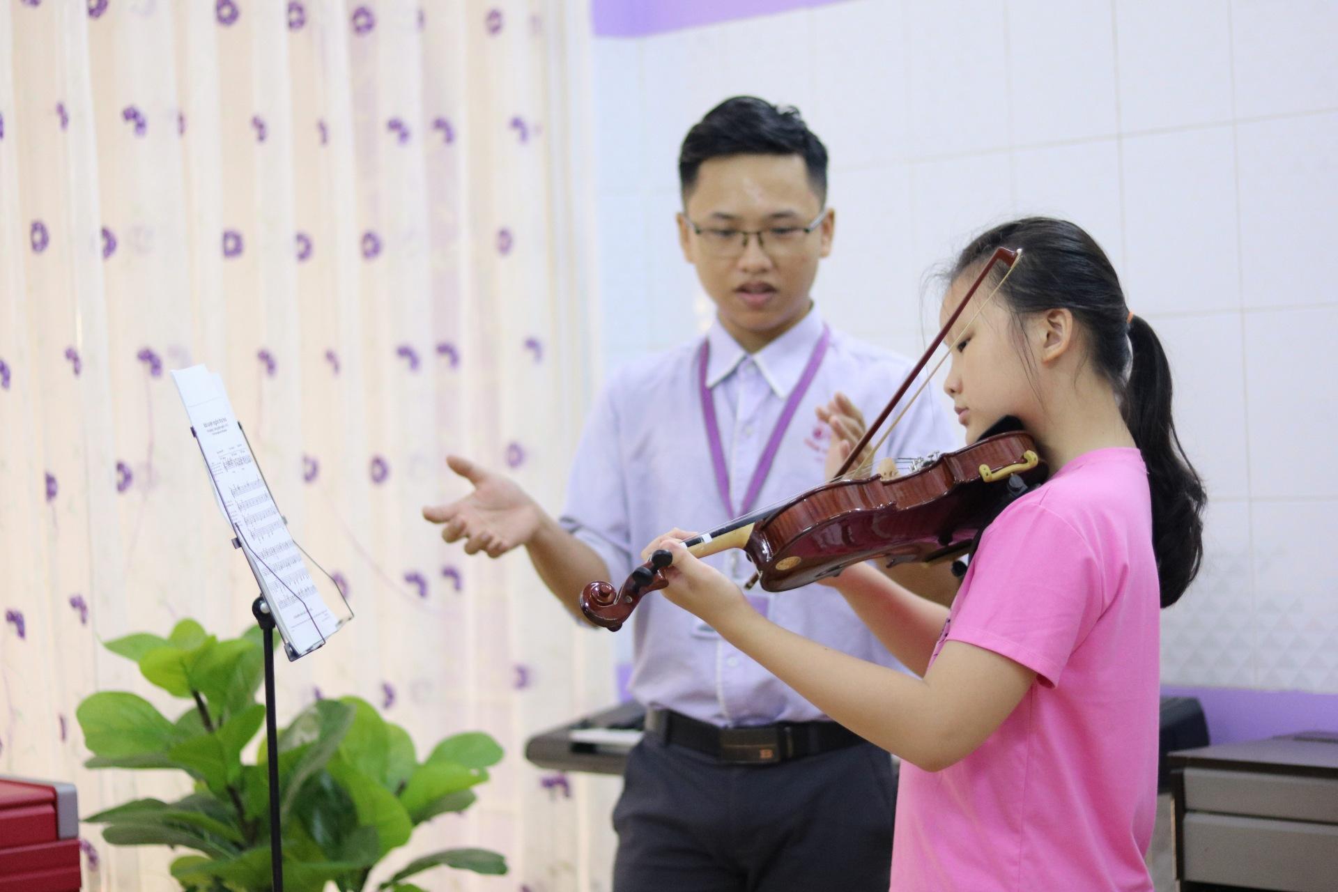 HƯỚNG DẪN TỰ HỌC ĐÀN VIOLIN CHO NGƯỜI MỚI BẮT ĐẦU TẠI TP. HCM