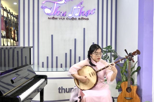 Nơi dạy đàn nguyệt (đàn kìm) tại Hòa Bình TPHCM uy tín
