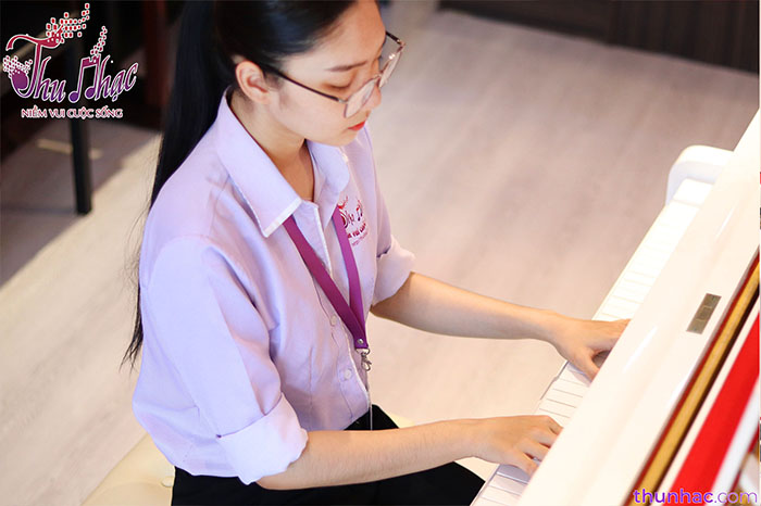 Khóa học đàn piano đệm hát tại quận Tân Phú cho người mới