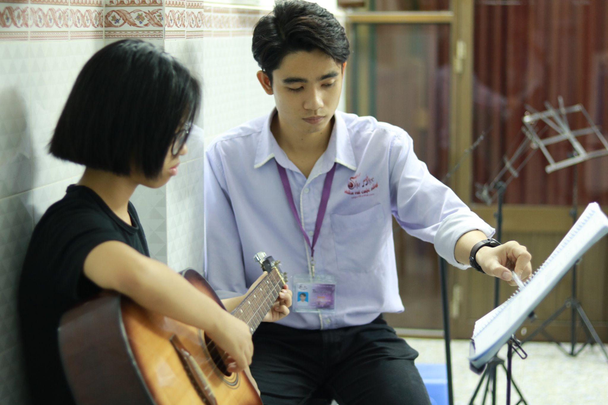 Lớp học đánh đàn guitar cơ bản tại quận Tân Phú TPHCM uy tín nhất