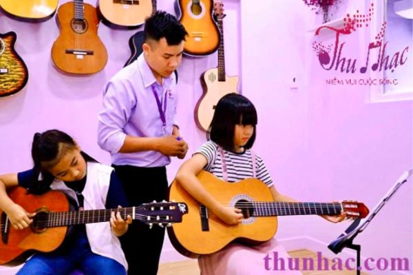 Học đàn guitar cho bé hiệu quả nhất tại Tân Phú TPHCM