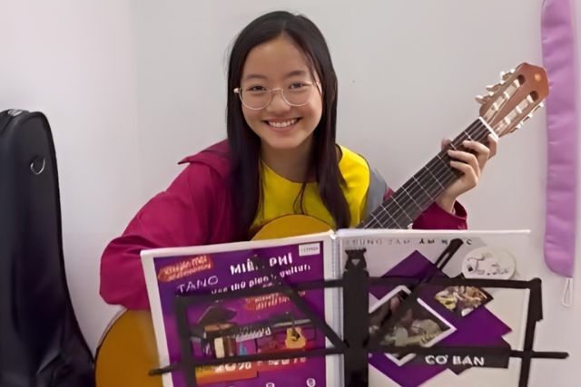 Học phí học đàn guitar trẻ em tại quận 11 TPHCM mới nhất