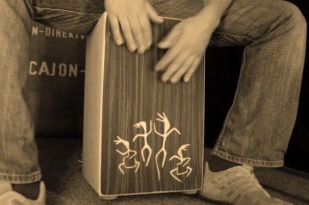 KHÓA HỌC CHƠI TRỐNG CAJON ONLINE QUA MẠNG UY TÍN GIÁ TỐT