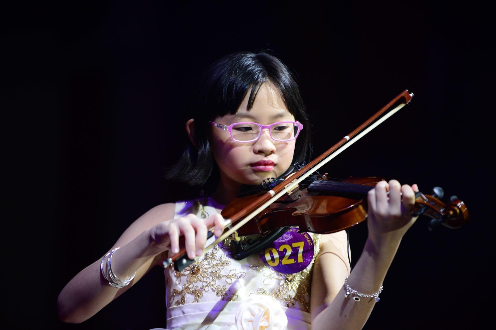 HƯỚNG DẪN CÁCH LÊN DÂY ĐÀN VIOLIN ĐÚNG VÀ CHUẨN NHẤT - THU NHẠC
