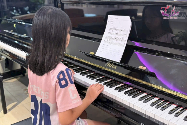 Mất bao lâu để chơi được bản nhạc piano đầu tiên?