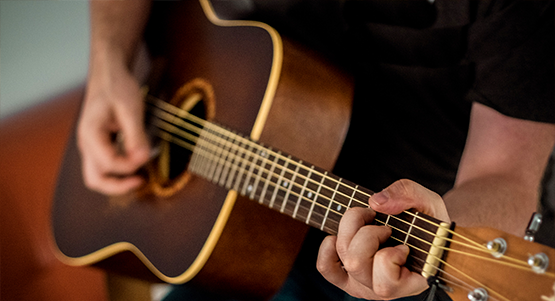 KHÓA HỌC GUITAR