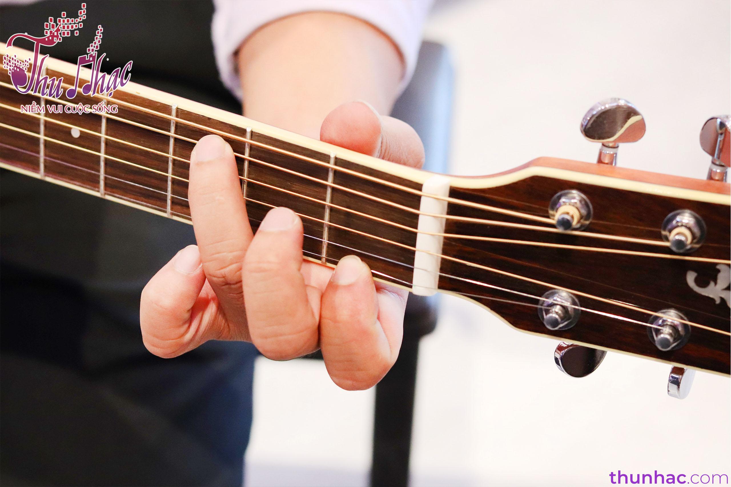 Cách Chỉnh Dây Đàn Guitar Cho Người Mới Bắt Đầu - Thu Nhạc