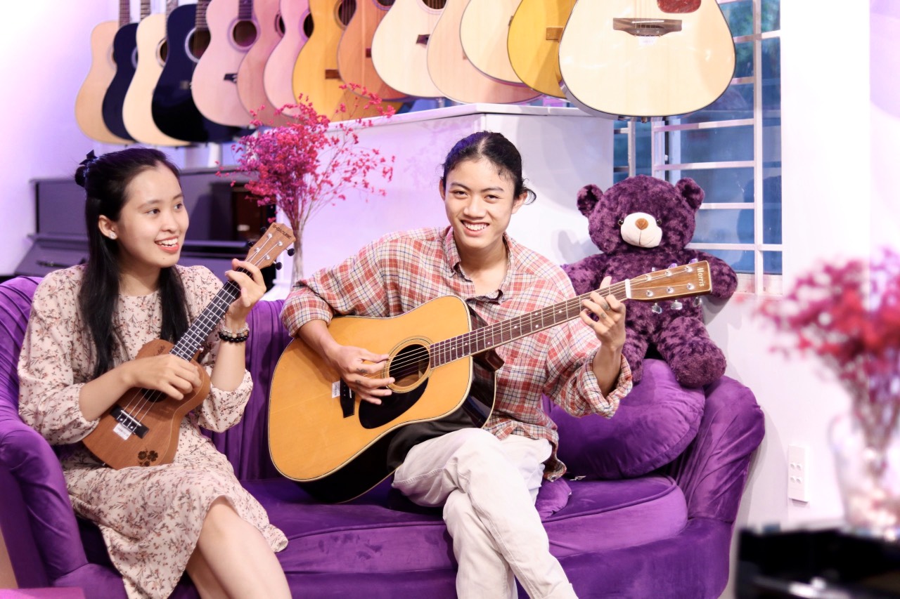 Học phí khóa học guitar online có đắt không