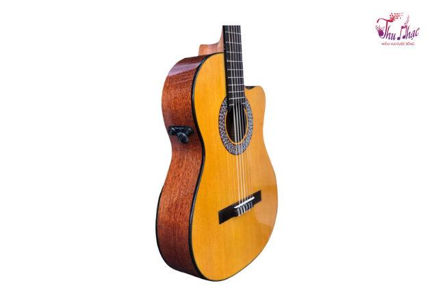 Mặt hông đàn guitar Classic Admira Flamenco EQ