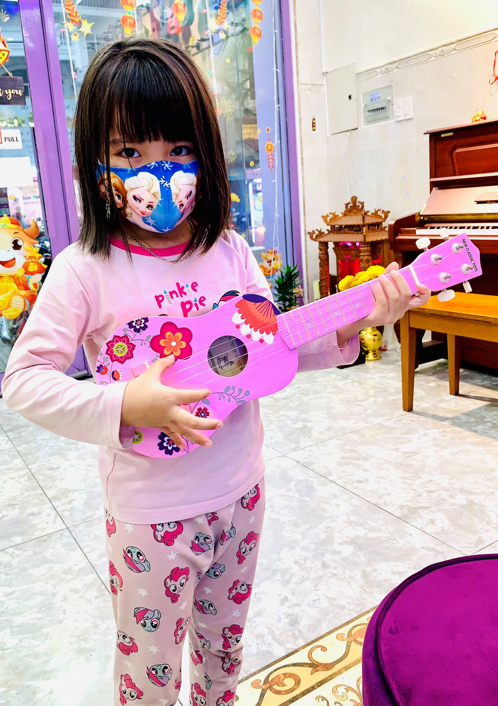 Địa điểm bán đàn Ukulele tốt, chất lượng, giá rẻ tại Tân Phú TPHCM