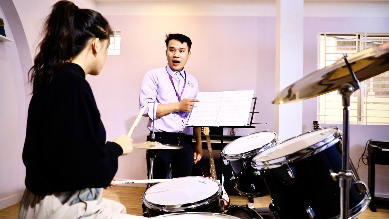 Lớp học trống jazz tại Thu Nhạc Tân Phú