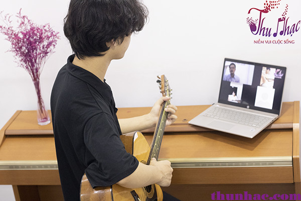 Khóa học đàn guitar online tại nhà