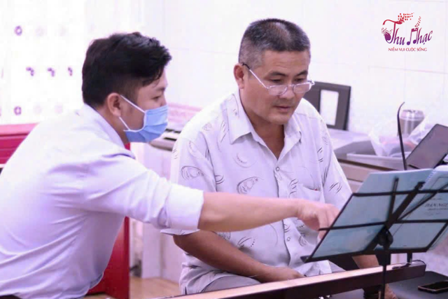 Khóa học đàn nhị tại phường An Lạc