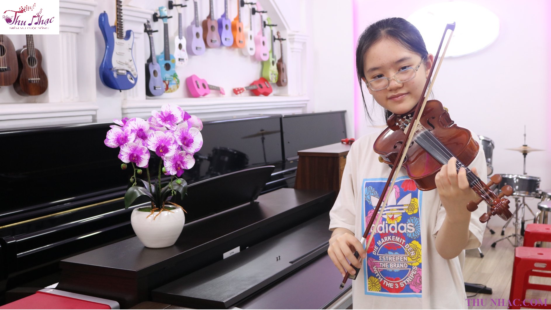 tư thế chơi đnà violin đúng chuẩn