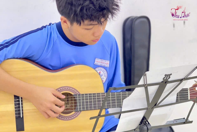 Học tăng cường guitar đệm hát miễn phí