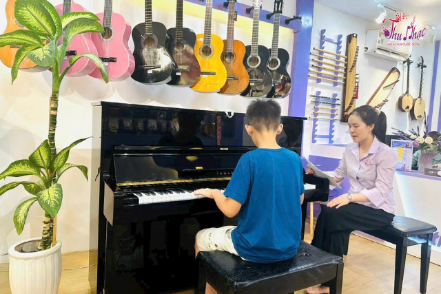 Lộ trình học piano mùa hè cho bé