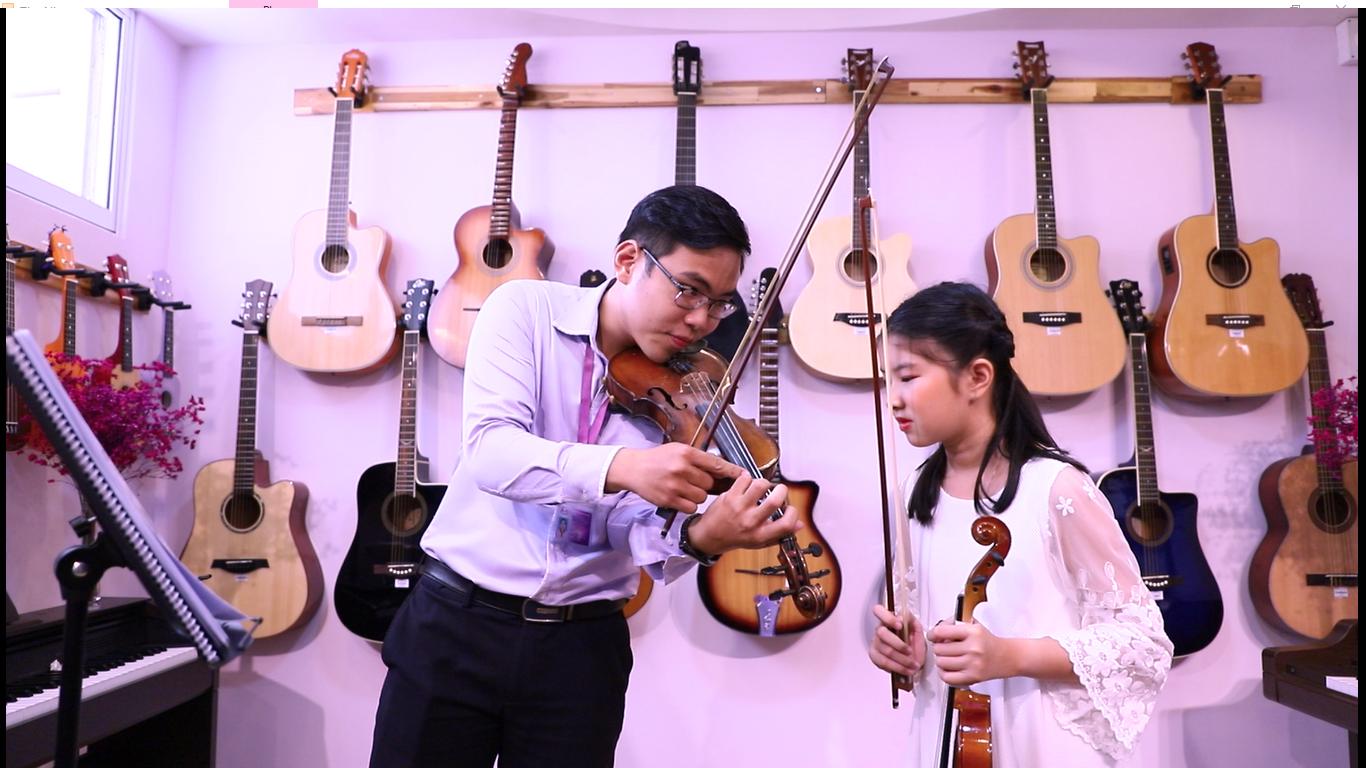 Học violin giúp trẻ phát triển kỹ năng thể chất