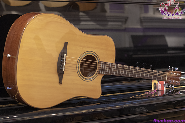 Thay dây đàn guitar acoustic giá rẻ quận 6