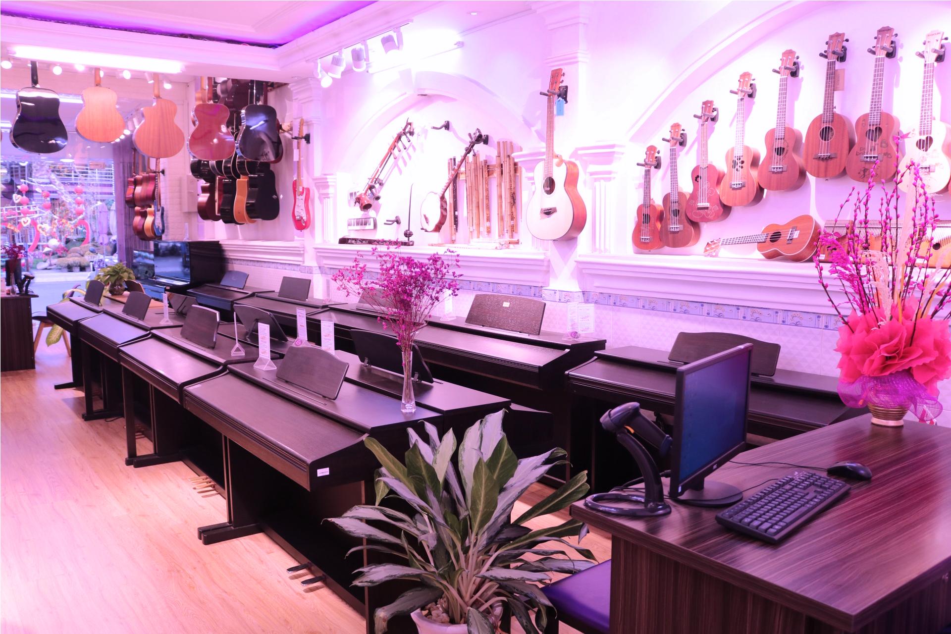 địa điểm học đàn Ukulele online uy tín