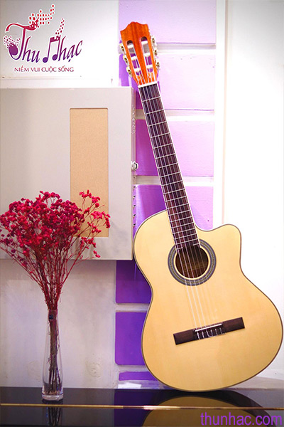 địa chỉ mua guitar classic chính hãng 