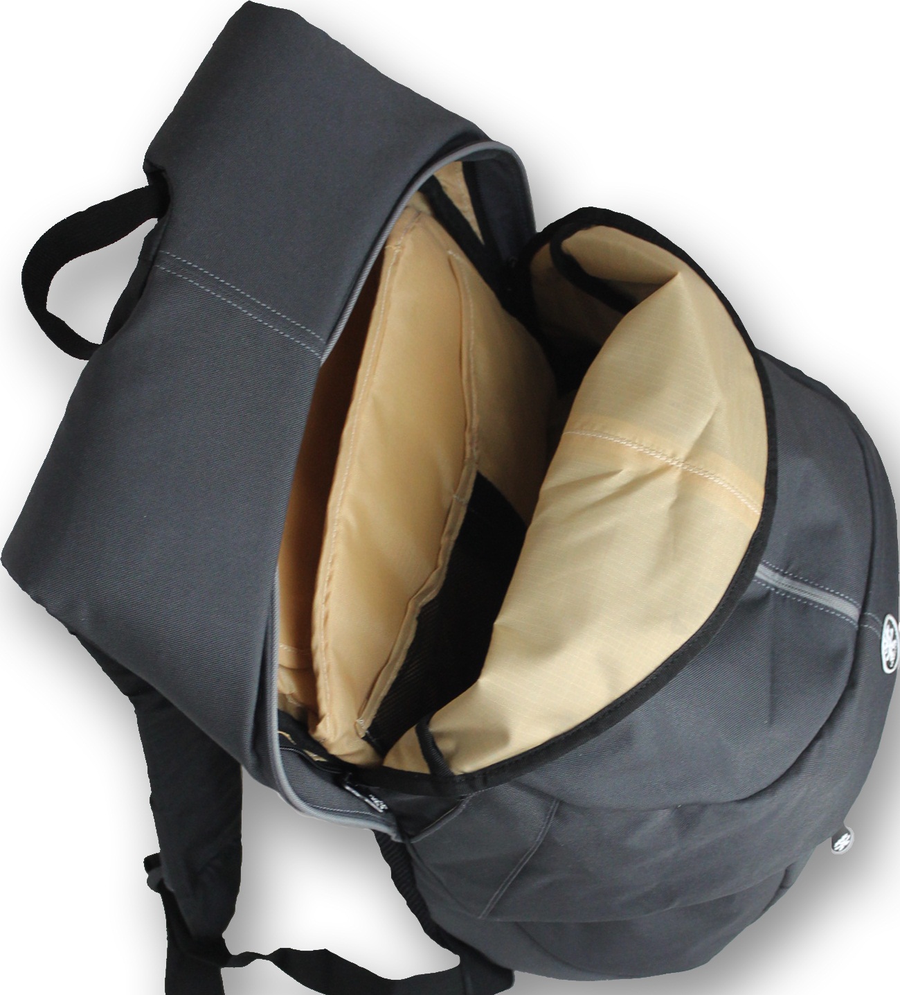 crumpler pretty boy backpack