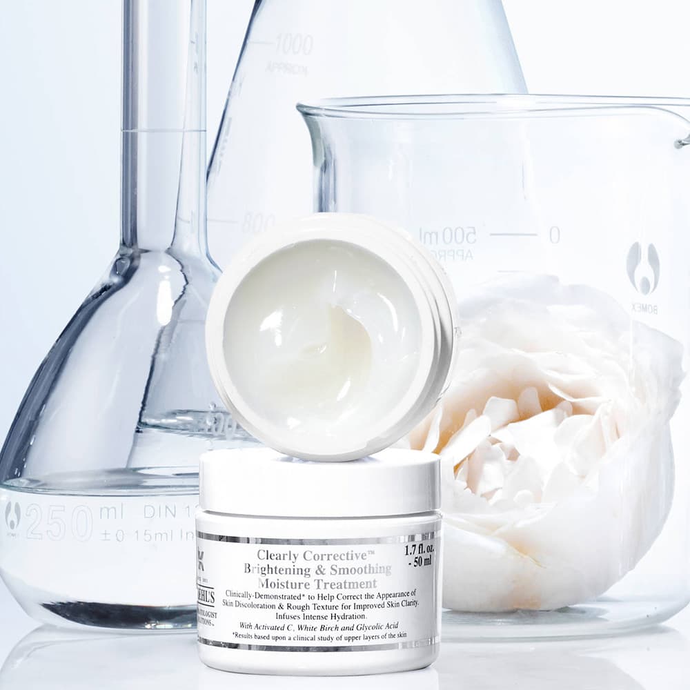 Kiehl's Clearly Corrective Brightening Smoothing Moisture Treatment